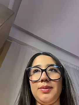 Snapshot of Michelle_Zoe chatting on May 23, 2026, 10:36 pm Michelle Zoe online show from May 23, 2026, 10:36 pm