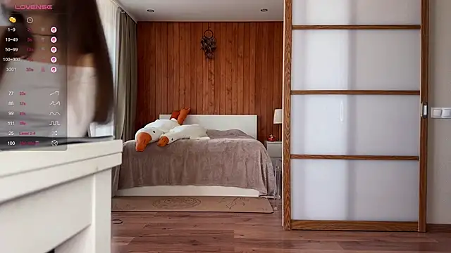 Snapshot of PlumyBun chatting on September 17, 2025, 4:25 am PlumyBun online show from September 17, 2025, 4:25 am