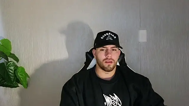 Snapshot of Ades_Lowe chatting on September 25, 2025, 11:58 am Ades Lowe online show from September 25, 2025, 11:58 am