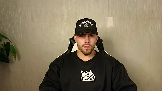 Snapshot of Ades_Lowe chatting on October 14, 2025, 11:55 am Ades Lowe online show from October 14, 2025, 11:55 am