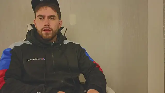 Snapshot of Ades_Lowe chatting on October 29, 2025, 11:56 am Ades Lowe online show from October 29, 2025, 11:56 am