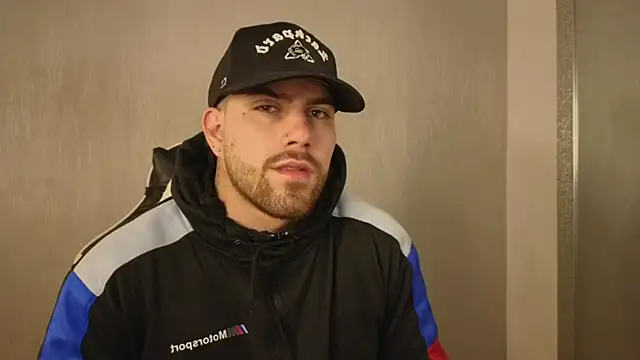 Snapshot of Ades_Lowe chatting on November 11, 2025, 12:05 pm Ades Lowe online show from November 11, 2025, 12:05 pm