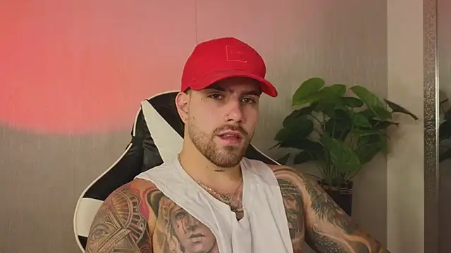 Snapshot of Ades_Lowe chatting on November 28, 2025, 10:51 am Ades Lowe online show from November 28, 2025, 10:51 am