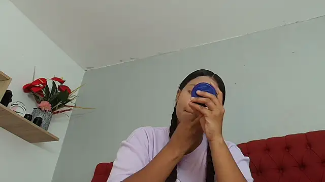 Snapshot of keyla_mejia chatting on May 4, 2026, 12:01 pm keyla mejia online show from May 4, 2026, 12:01 pm