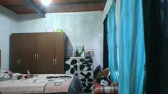 scarlett widow  online show from October 13, 2025, 11:43 am