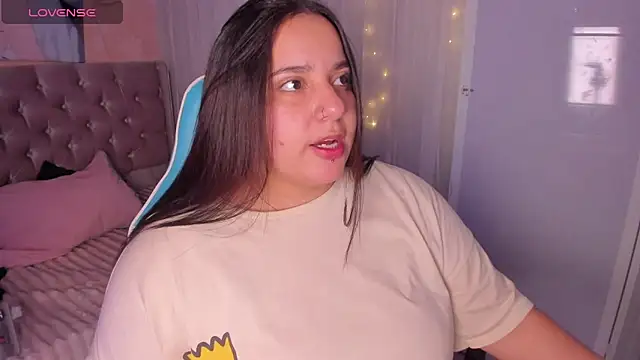 Snapshot of artemisa19 chatting on October 22, 2025, 5:30 am artemisa19 online show from October 22, 2025, 5:30 am