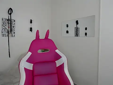 kendall-Jenner online show from March 26, 2026, 5:51 pm