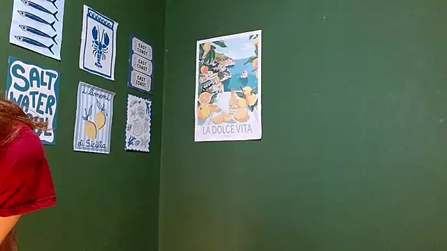 Roxiehood online show from December 22, 2025, 2:19 am