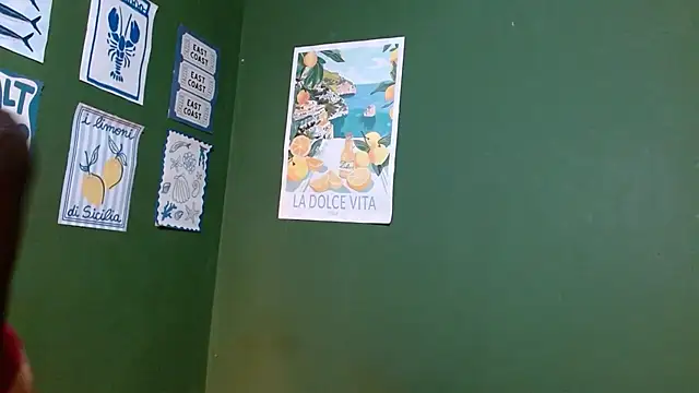 Roxiehood online show from February 7, 2026, 1:42 am