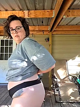 Snapshot of valeriejane chatting on November 5, 2025, 9:15 pm valeriejane online show from November 5, 2025, 9:15 pm