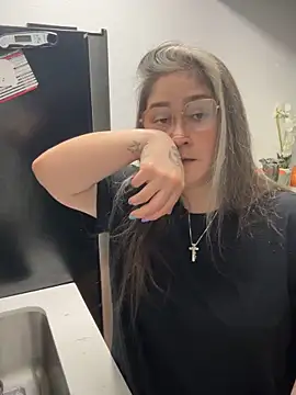 Alix Valentine online show from October 1, 2025, 2:06 am