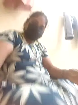 Villageanuty online show from October 27, 2025, 4:33 pm