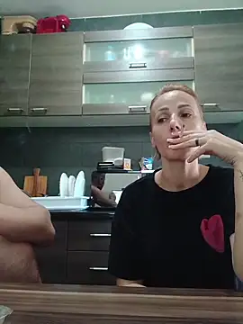 Aly-john1985 online show from November 12, 2025, 11:21 am