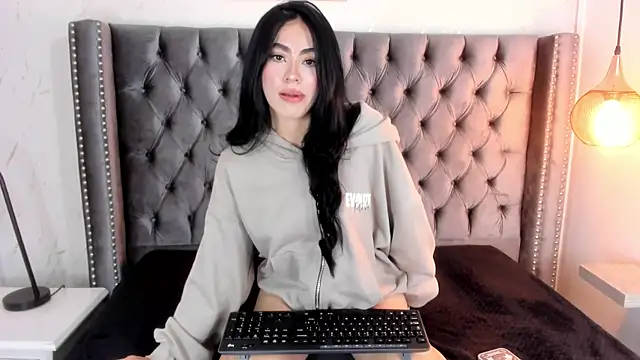 Anya Belth online show from July 23, 2026, 7:23 pm