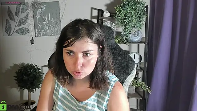 MartaEdams online show from July 29, 2026, 5:05 am