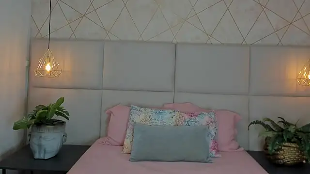 SamayRyann online show from April 11, 2026, 1:37 pm