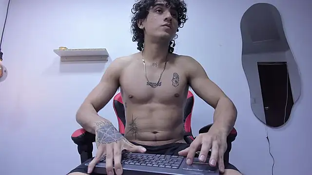 Snapshot of JackesTaylor chatting on October 11, 2025, 4:33 am JackesTaylor online show from October 11, 2025, 4:33 am