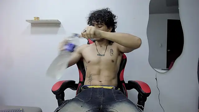 Snapshot of JackesTaylor chatting on October 30, 2025, 8:05 am JackesTaylor online show from October 30, 2025, 8:05 am