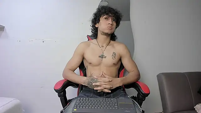 Snapshot of JackesTaylor chatting on November 13, 2025, 5:39 am JackesTaylor online show from November 13, 2025, 5:39 am