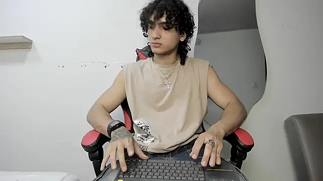 Snapshot of JackesTaylor chatting on November 23, 2025, 5:07 am JackesTaylor online show from November 23, 2025, 5:07 am