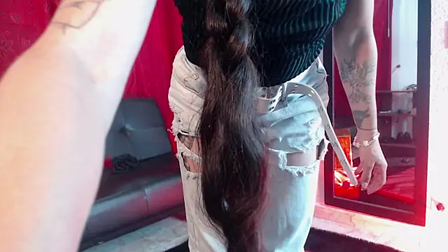 Snapshot of Samy_Hoops chatting on December 18, 2025, 7:31 pm Samy Hoops online show from December 18, 2025, 7:31 pm