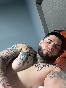 crazybarber69 online show from April 11, 2026, 4:22 pm