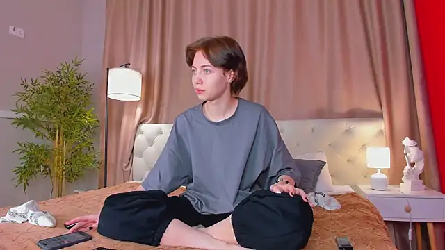 Snapshot of Skelerata chatting on October 24, 2025, 1:03 am Skelerata online show from October 24, 2025, 1:03 am