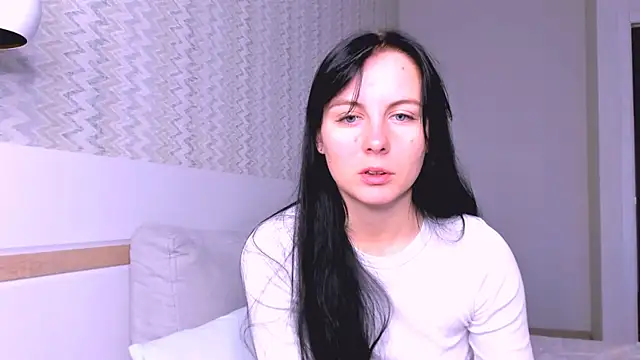 Elle Pearl  online show from December 23, 2025, 7:28 am