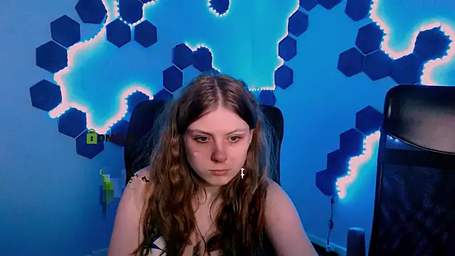 foxy tease  online show from November 27, 2025, 12:51 pm