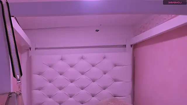 Snapshot of eimy_skinny_ chatting on May 3, 2026, 12:33 pm eimy skinny online show from May 3, 2026, 12:33 pm