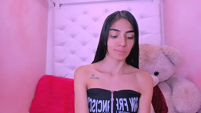 Snapshot of eimy_skinny_ chatting on June 2, 2026, 1:35 pm eimy skinny online show from June 2, 2026, 1:35 pm