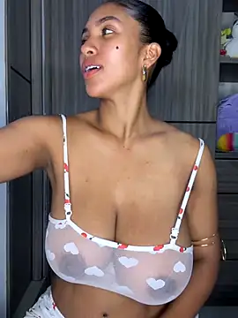 Mia sweet80 online show from September 23, 2025, 2:36 am