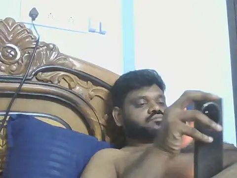 Snapshot of lustboystraight chatting on April 18, 2026, 7:29 pm lustboystraight online show from April 18, 2026, 7:29 pm