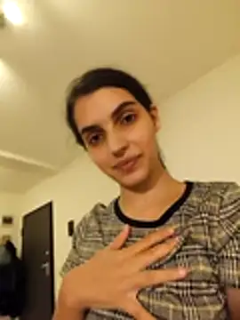 SweetMelodyZ online show from November 20, 2025, 4:23 am