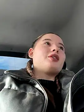 Snapshot of StephanieMur chatting on November 15, 2025, 5:05 am StephanieMur online show from November 15, 2025, 5:05 am