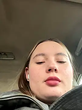 Snapshot of StephanieMur chatting on November 19, 2025, 4:01 am StephanieMur online show from November 19, 2025, 4:01 am