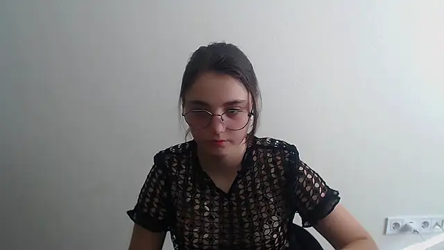 Sun Shine   online show from July 12, 2026, 3:25 pm