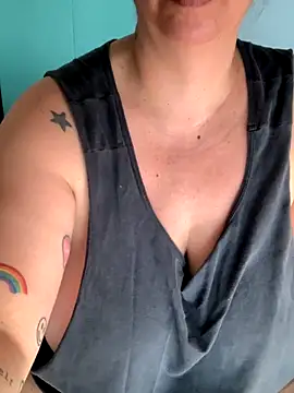 LupeLok online show from September 18, 2025, 4:53 pm