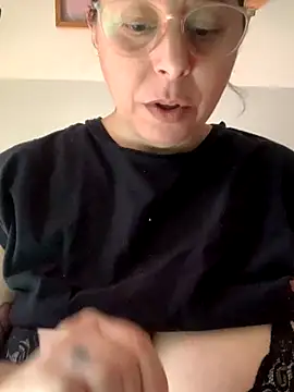 LupeLok online show from December 1, 2025, 3:50 pm