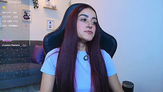 ViolethRosse online show from October 15, 2025, 7:25 pm