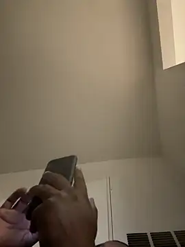 Snapshot of julio_p chatting on September 24, 2025, 12:03 am julio p online show from September 24, 2025, 12:03 am