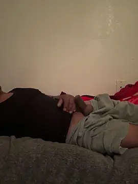 Snapshot of julio_p chatting on September 30, 2025, 11:43 pm julio p online show from September 30, 2025, 11:43 pm