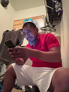 Snapshot of julio_p chatting on October 9, 2025, 3:37 am julio p online show from October 9, 2025, 3:37 am