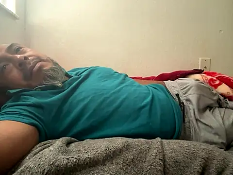 Snapshot of julio_p chatting on October 11, 2025, 3:32 pm julio p online show from October 11, 2025, 3:32 pm