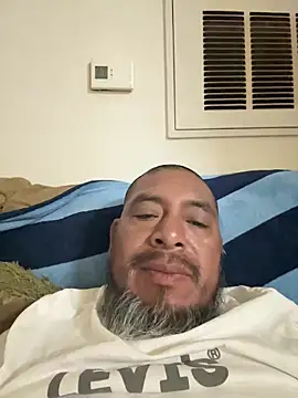 Snapshot of julio_p chatting on October 16, 2025, 12:33 am julio p online show from October 16, 2025, 12:33 am