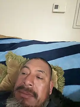 Snapshot of julio_p chatting on February 3, 2026, 3:48 am julio p online show from February 3, 2026, 3:48 am