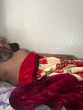 Snapshot of julio_p chatting on February 8, 2026, 3:26 pm julio p online show from February 8, 2026, 3:26 pm