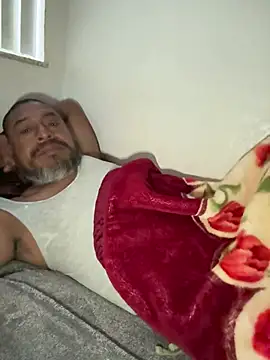 Snapshot of julio_p chatting on February 22, 2026, 12:26 pm julio p online show from February 22, 2026, 12:26 pm