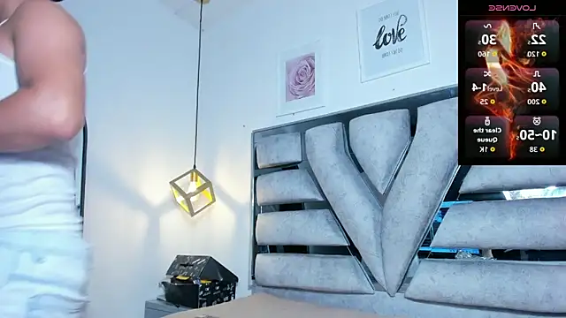 lianfox  online show from April 8, 2026, 12:49 pm