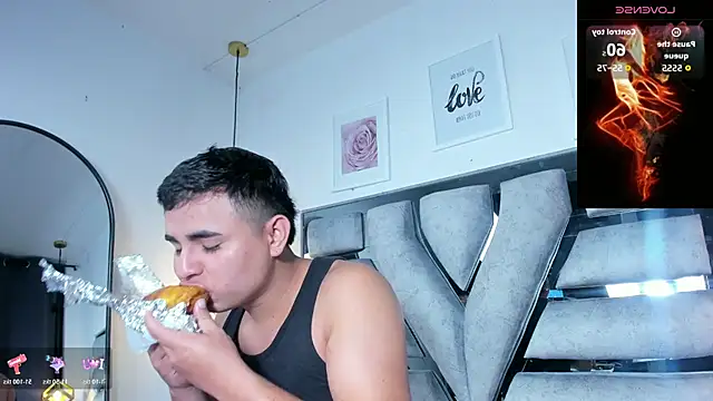 lianfox  online show from April 15, 2026, 12:45 pm